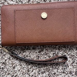 Michael Kors Brown Jet set Wallet